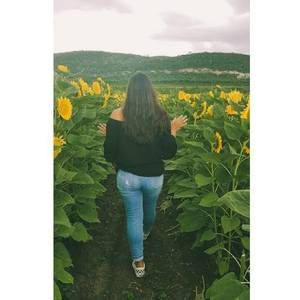 Meet your Posher, Vanessa